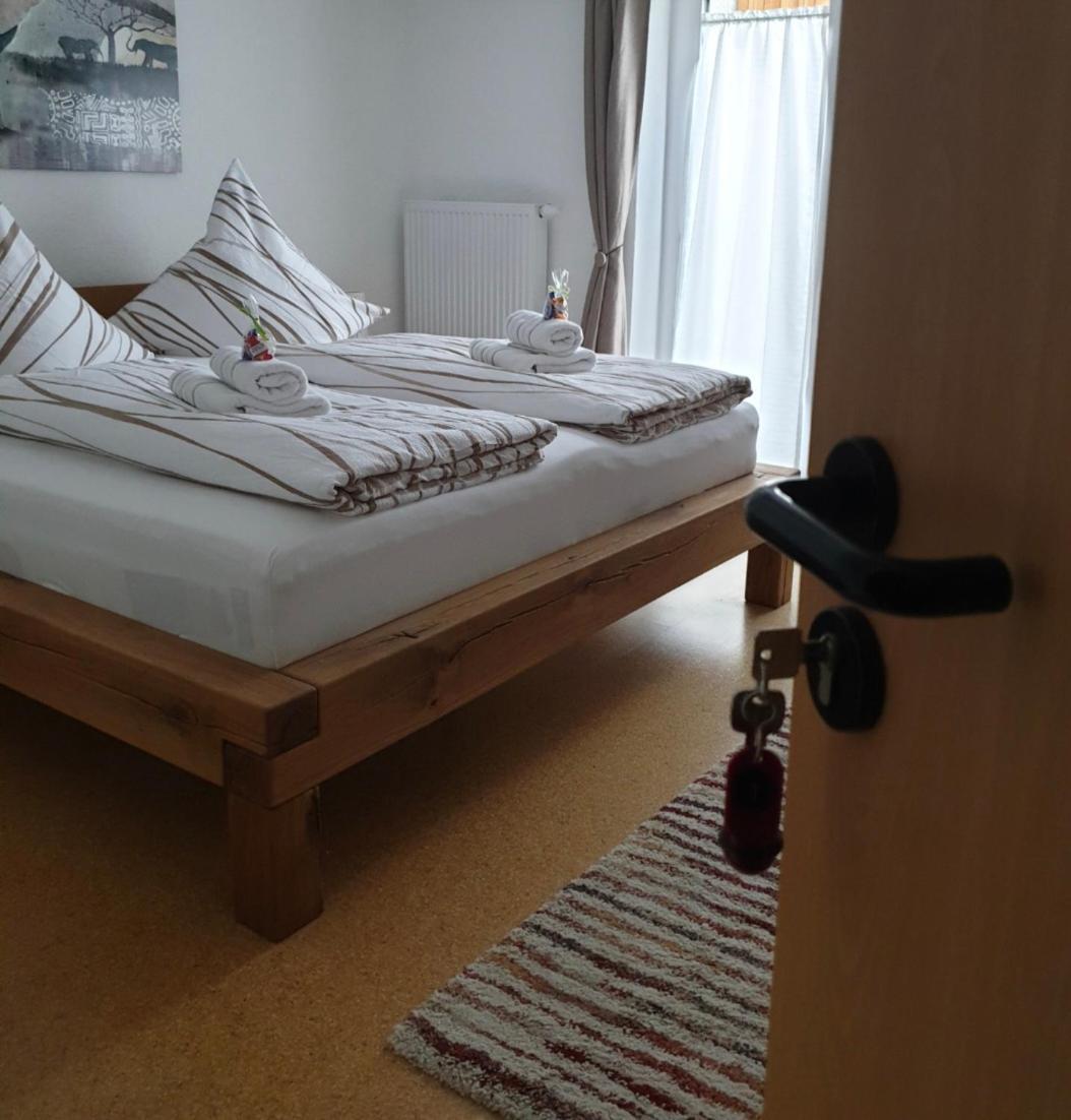 i24rooms - Gästezimmer, FeWo mit eigenem Garten Legau Exterior foto